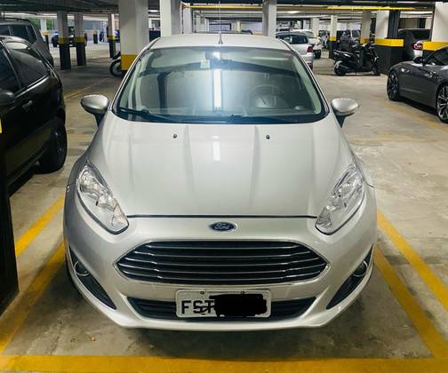 FORD FIESTA 1.6 SE HATCH 16V FLEX 4P POWERSHIFT FORD FIESTA 1.6 SE HATCH 16V FLEX 4P POWERSHIFT